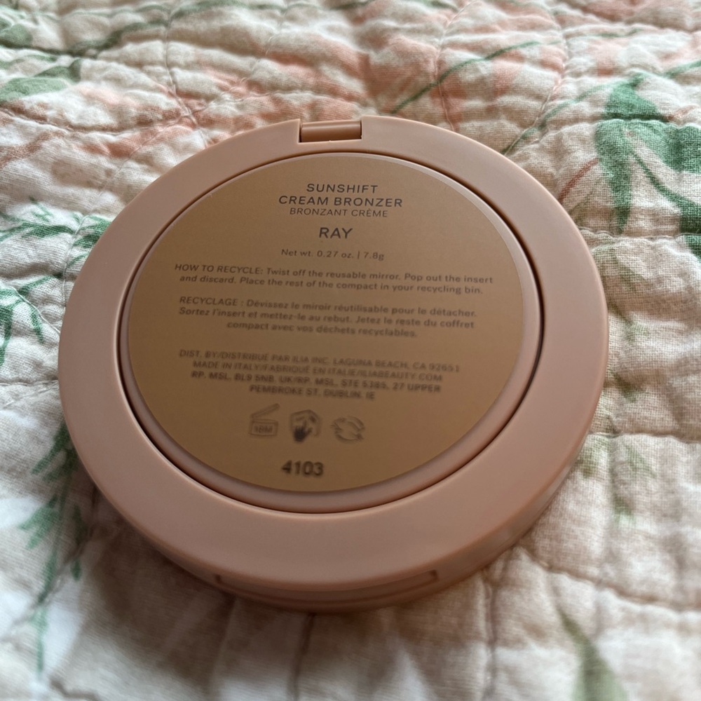 ILIA Sunshift Bronzer - Picture 2 of 5